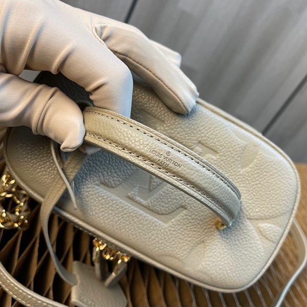 ルイヴィトンバッグ素材ディテール